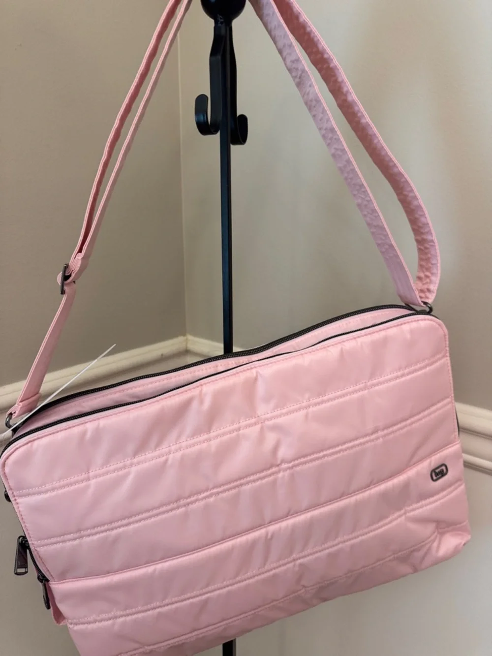 BUBBLE PINK LUD Delta crossbody 17 inch Laptop carry bag